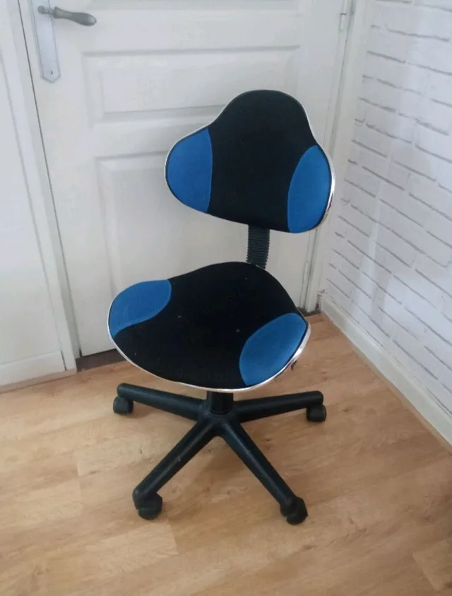 chaise de bureau bleu