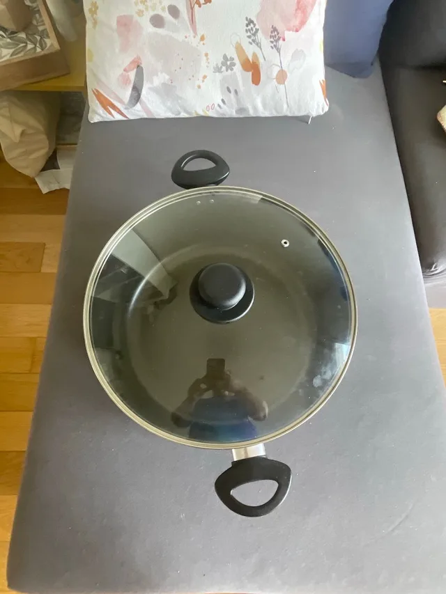 Casserole avec couvercle