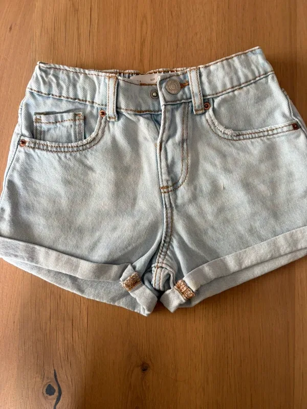 Short Zara
