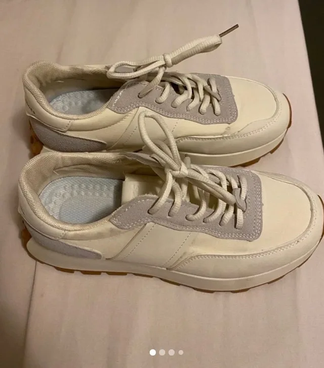 Paire de chaussures taille 38