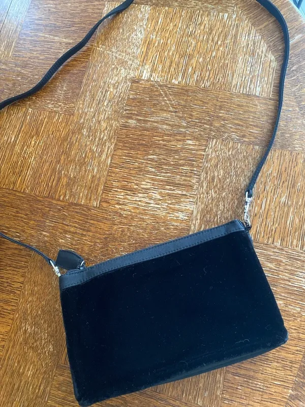 Sac à main velours, mais pas logn
